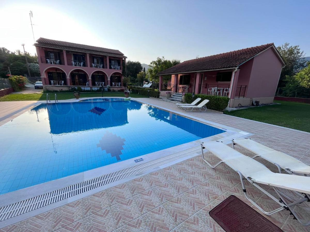 Gregory-Vassilis Apartments Dassia  Luaran gambar