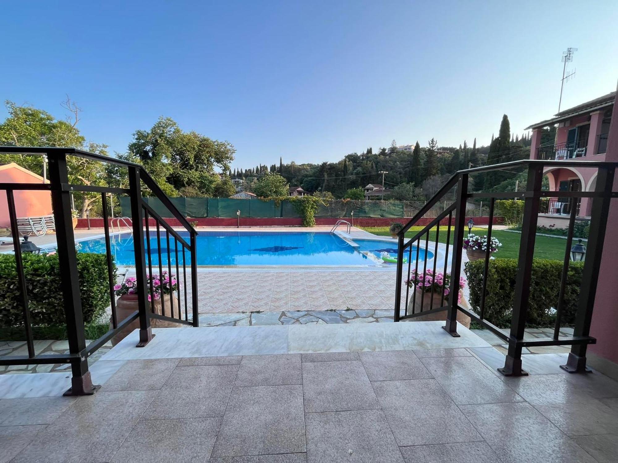 Gregory-Vassilis Apartments Dassia  Luaran gambar