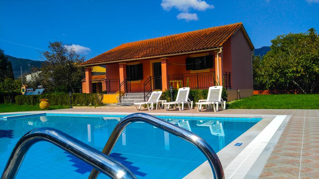 Gregory-Vassilis Apartments Dassia  Luaran gambar