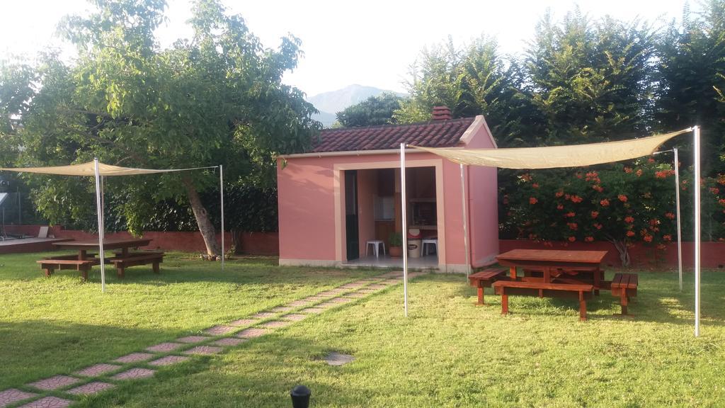 Gregory-Vassilis Apartments Dassia  Luaran gambar